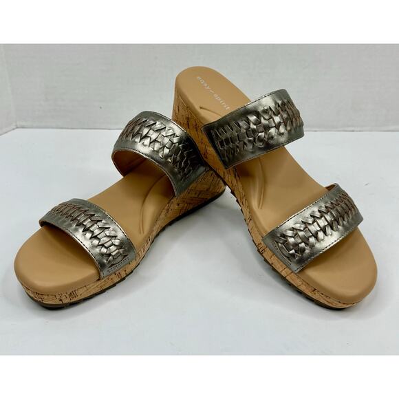 Easy Spirit Shoes - Easy Spirit Women's Lillia Slip-On Casual Wedge Sandals Gold Size 8.5 NWT